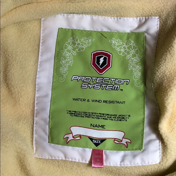 Water and wind resistant coat - Picture 4 of 6